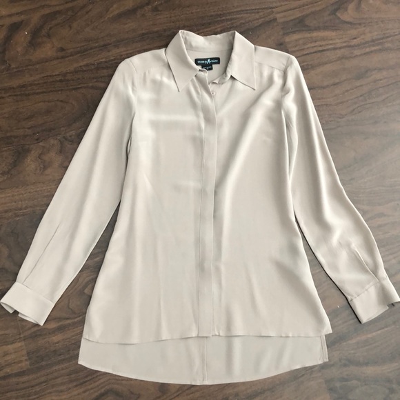 Marciano Silk Blouse 💫 - Picture 2 of 7